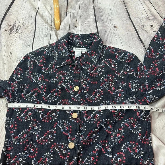 vintage coldwater creek embroidered paisley print denim jean jacket size medium - Picture 3 of 8